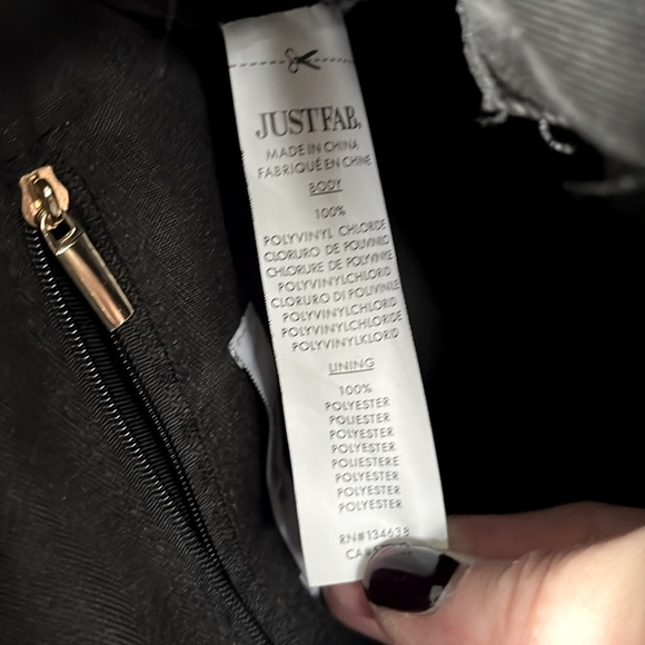 Black, Vegan Alligator Skin Purse: 3 Way Backpack, Shoulder Strap or Handbag - Picture 9 of 9